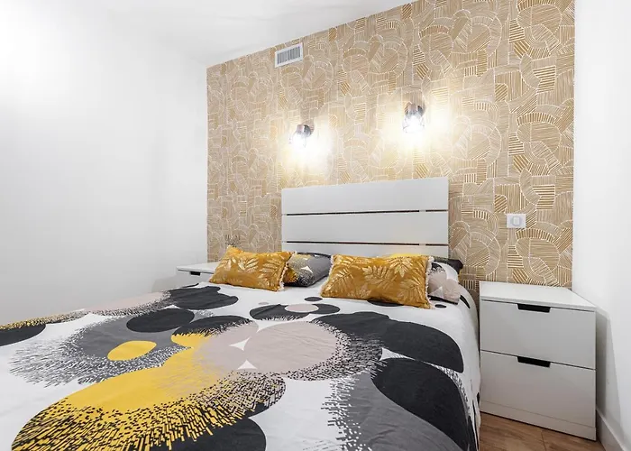 Loft Magnan - Parking - Ideal Couples -beach -tram & Supermarkets - New & Confort-ac