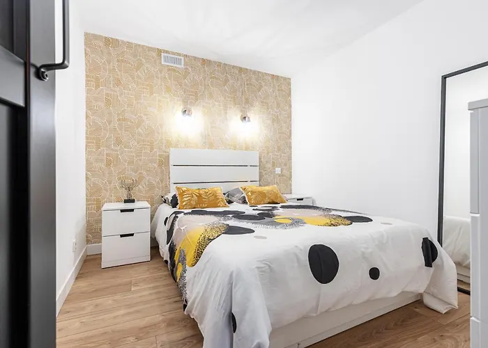 Loft Magnan - Parking - Ideal Couples -beach -tram & Supermarkets - New & Confort-ac Apartment