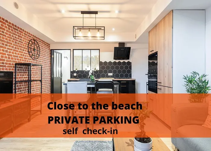 Loft Magnan - Parking - Ideal Couples -beach -tram & Supermarkets - New & Confort-ac شقة *